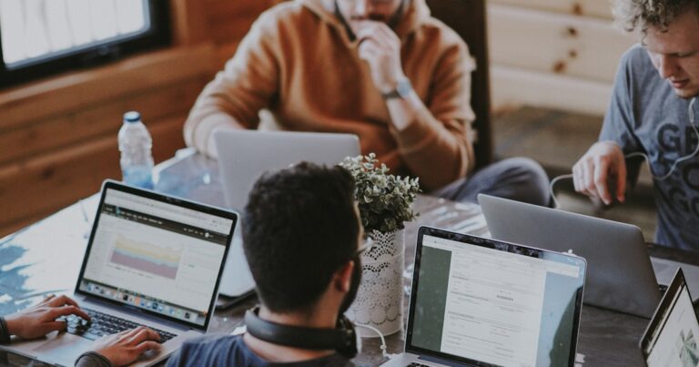 Que tipos de desenvolvedores web existem?